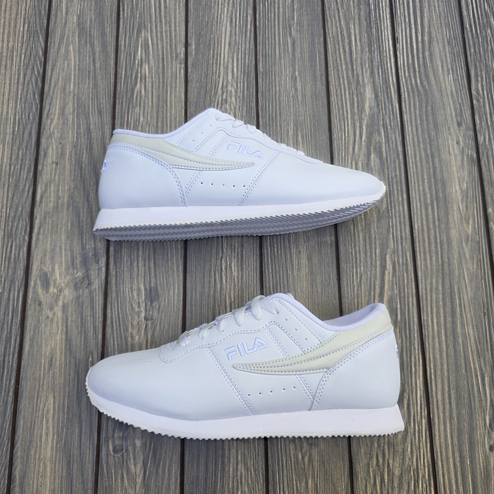 Fila Womens Machu Casual Classic White Sneakers Size 10